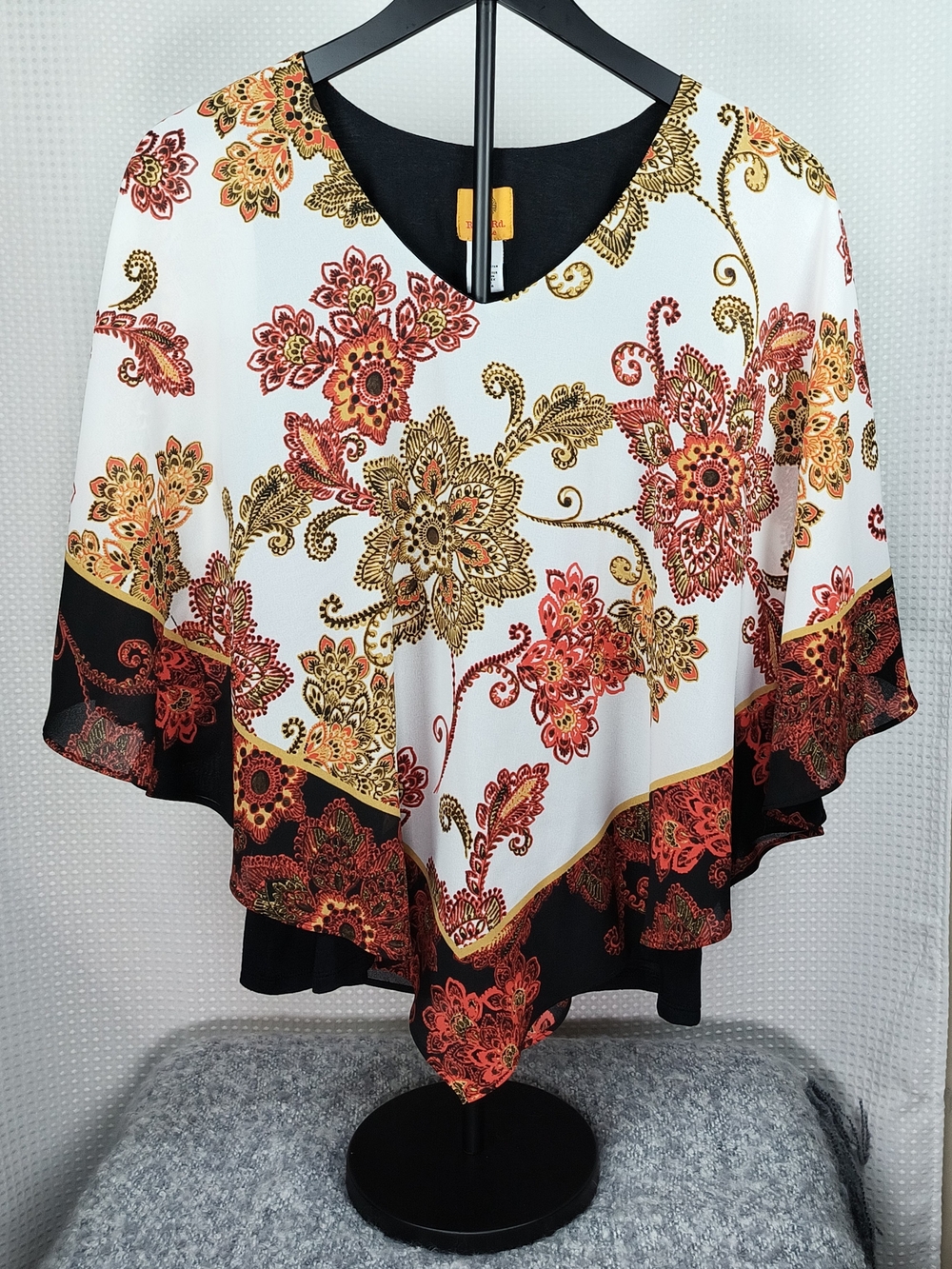 Ruby Rd. White Floral Poncho Top with Red And Orange. Size PL